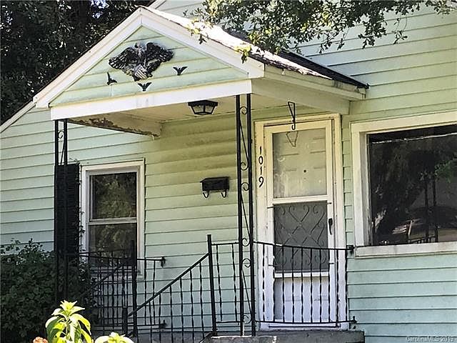 1st image of 1019 Houston St