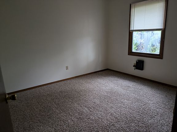 4th image of 709 E Madison St APT A