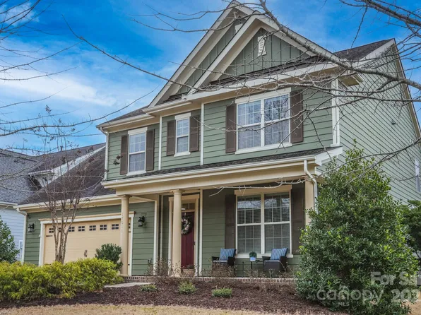 17611 Austins Creek Dr, Charlotte, NC 28278