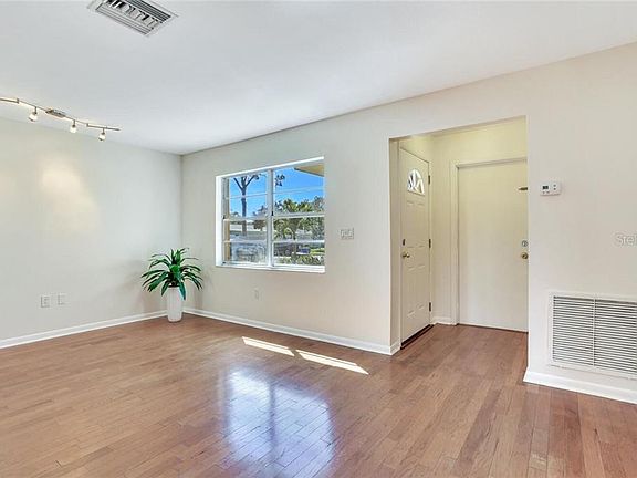 4th image of 8507 Jennifer Ln