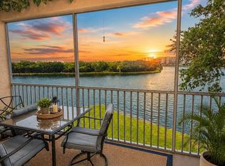 6363 99th Way N APT 12I, Seminole, FL 33708