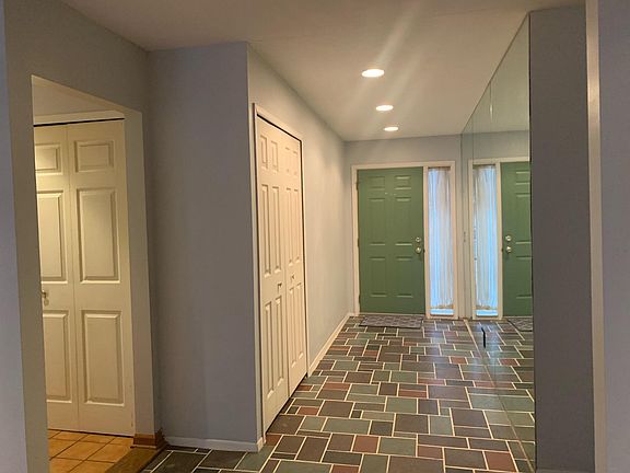 2nd image of 2911 Borden Dr