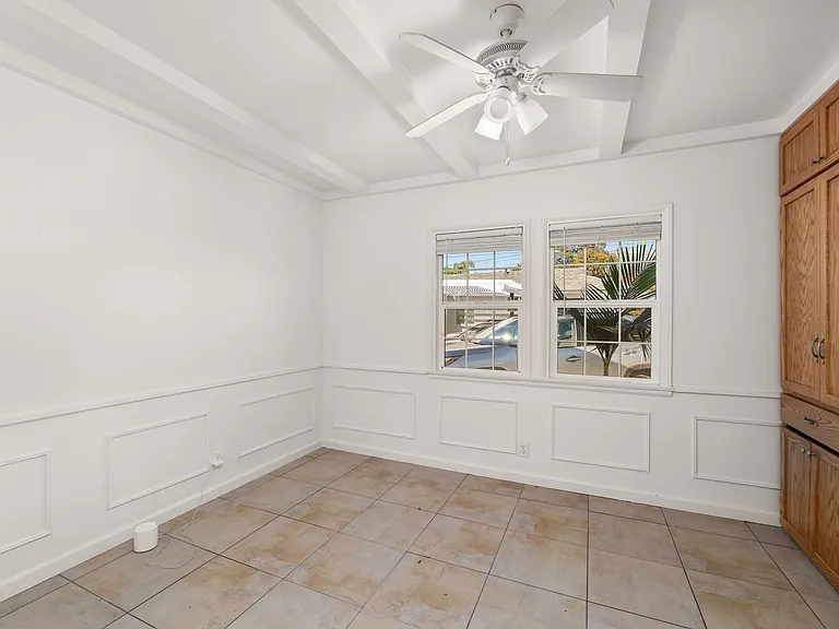 587 E Arrow Hwy — Photo 15