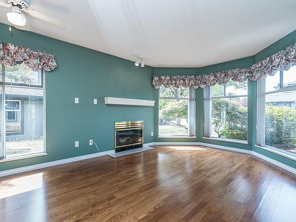 3rd image of 16080 82nd Ave #165