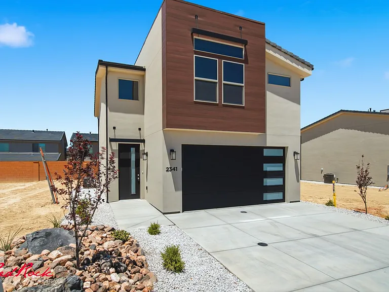 2341 E Siegel Ln — Photo 6