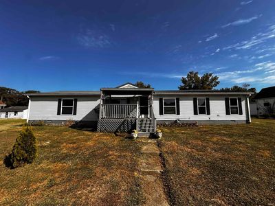 450 W Broad St, Lyons, IN, 47443