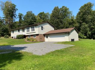 869 Buttermilk Hill Rd, Franklin, PA 16323