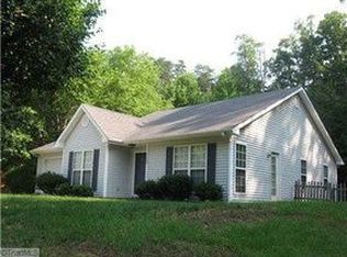 7407 Merry Oaks Ct, Greensboro, NC 27410