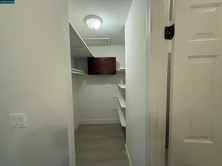 2564 Walnut Blvd — Photo 10
