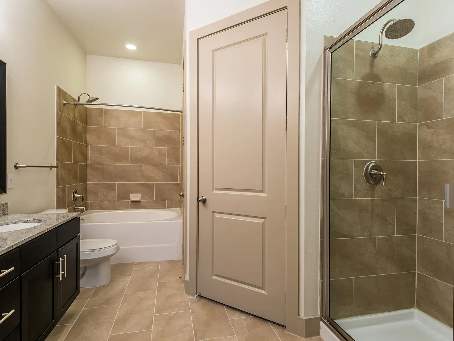 2626 Fountain View — Photo 4