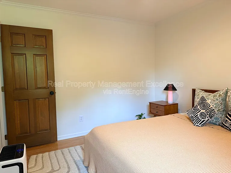 1208 Nottingham Dr — Photo 30