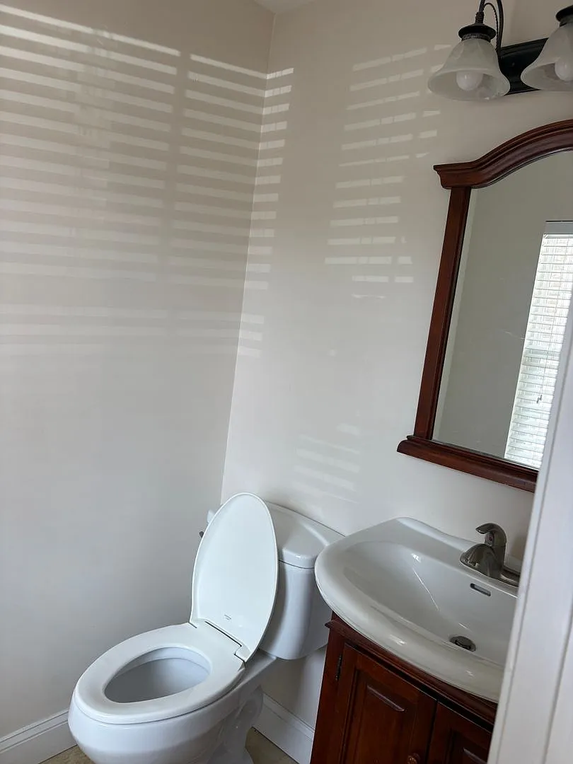 Convenient/quiet location, off street parking — Photo 4