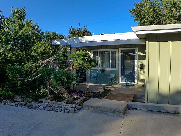 4th image of 625 47th St