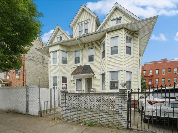 88-16 179th Place, Jamaica, NY 11432