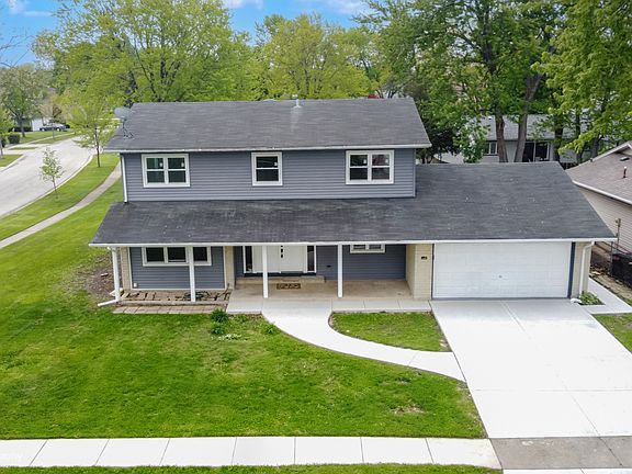3rd image of 99 Essex Rd