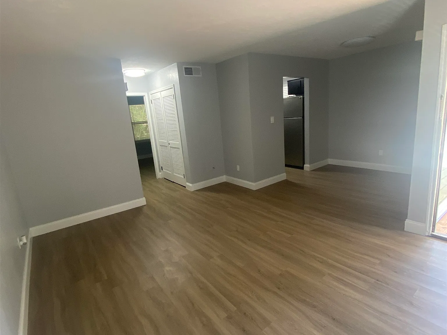 1 bed, 1.0 bath, 644 sqft, $995 — Photo 2