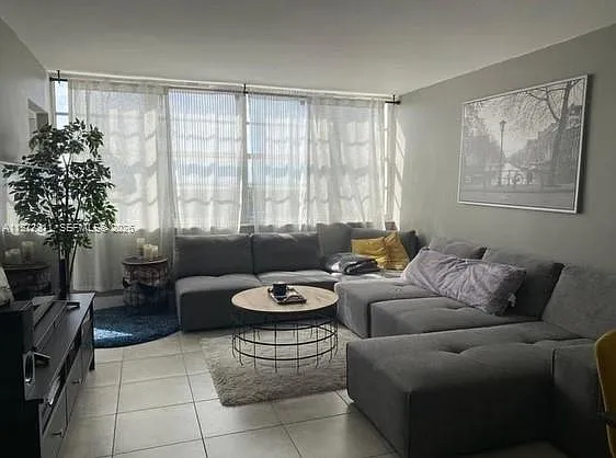 1301 NE Miami Gardens Dr #1111W — Photo 1