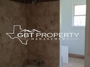 308 N Dallas St #B, Groesbeck, TX 76642
