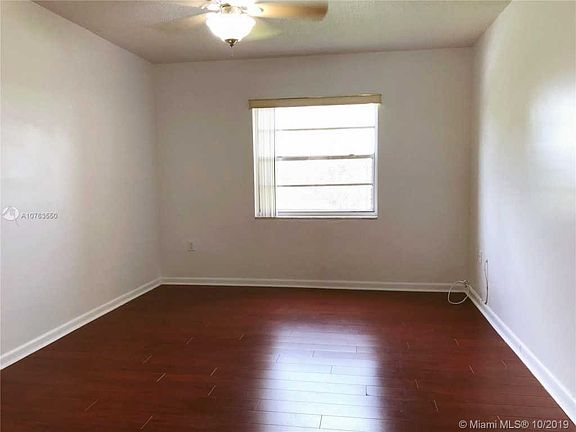 3rd image of 9455 W Flagler St APT C312