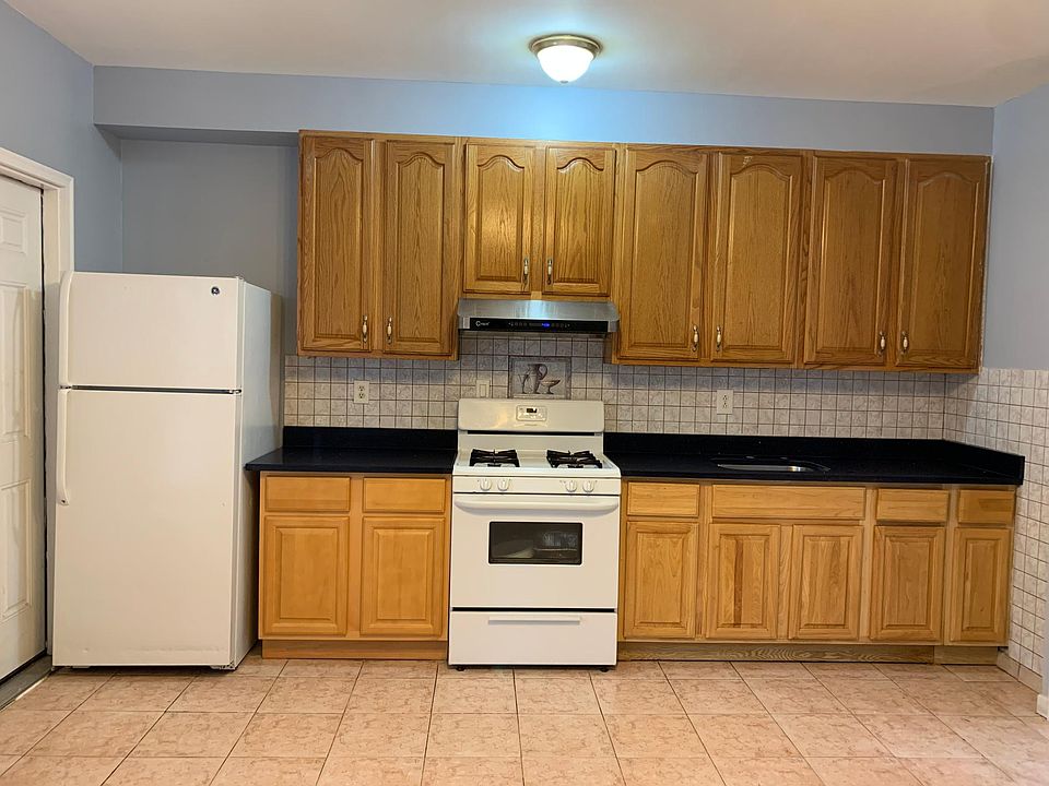 1st image of 7819 17th Ave #2