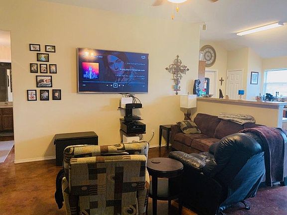 4th image of 405 Constellation Dr