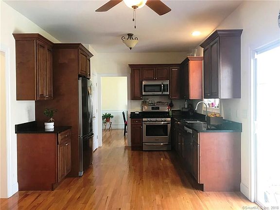 4th image of 5 Hannah Dr