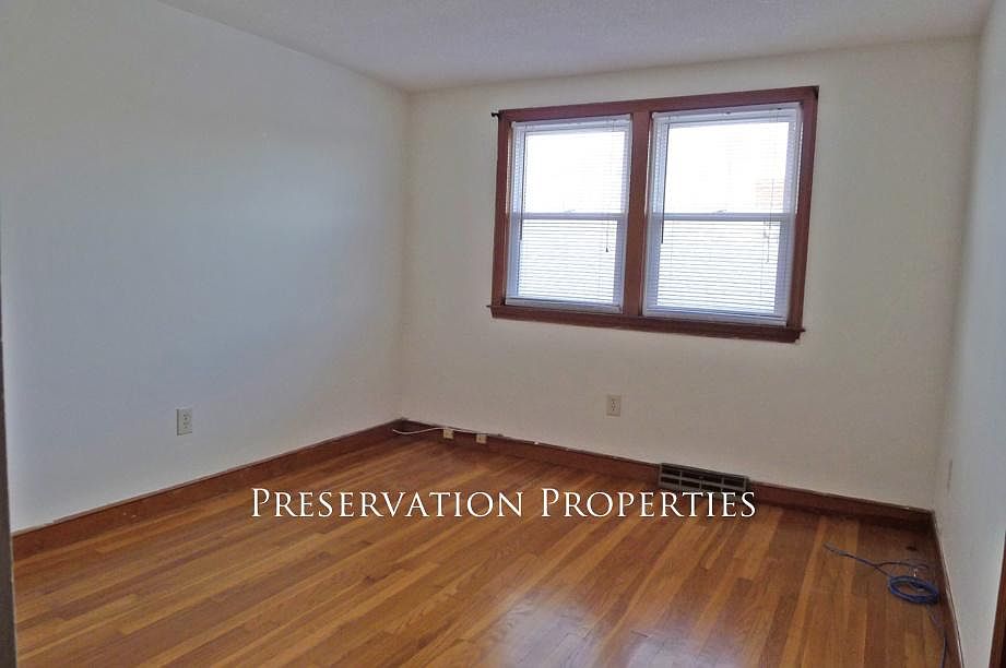 2nd image of 31 King St
