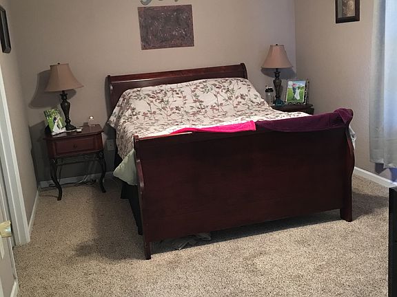 5th image of 303 Brixton Woods Dr W