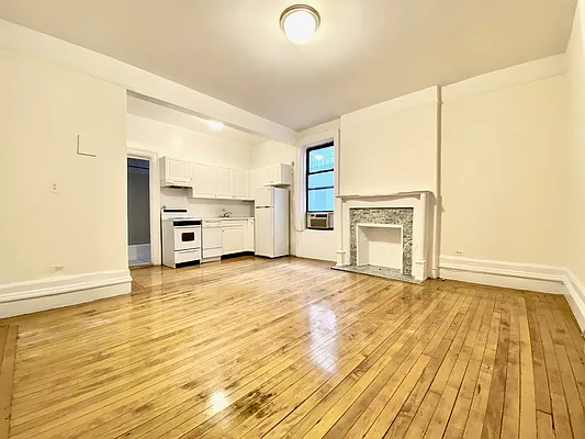 Rented by Corcoran | media 14