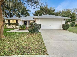 102 Spring Arbor Ln, Lady Lake, FL 32159