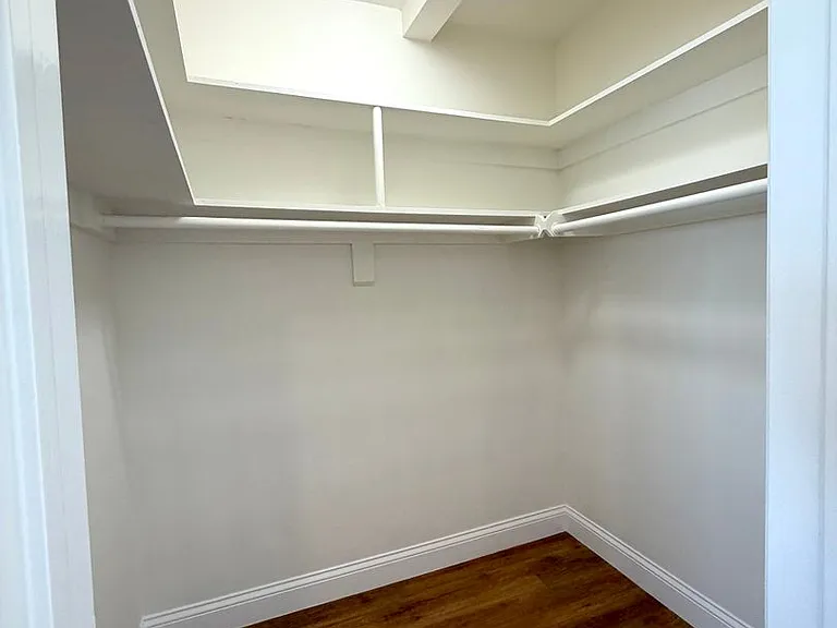Ros21700 — Photo 11