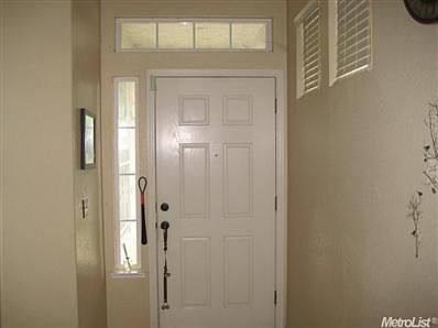 3rd image of 704 McKinley St