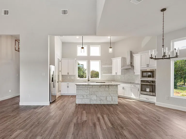 118 Cap Rock — Photo 13