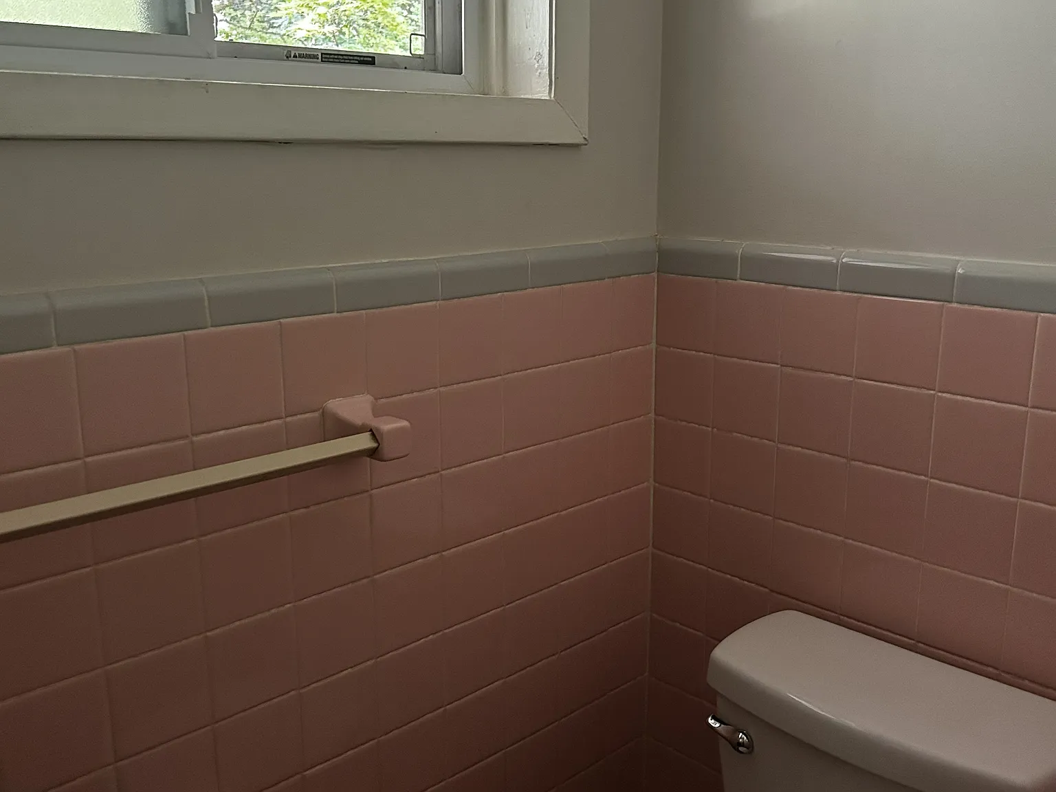 4 bed, 2.5 bath, 2447 sqft, $2,500 — Photo 3