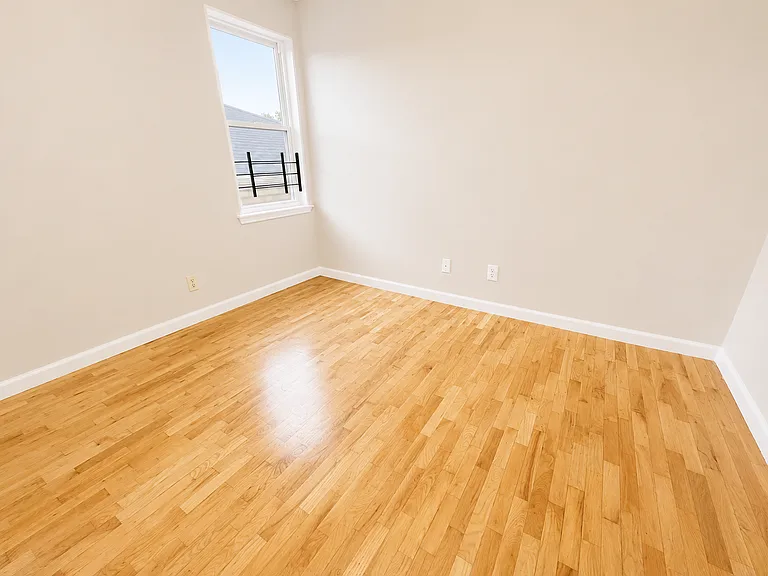 137 Pennsylvania Ave #3 — Photo 10