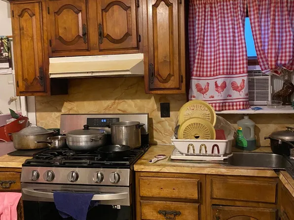 57 Evans Ave, Trenton, NJ 08638