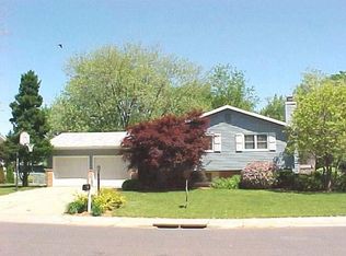 1519 W Woodside Dr, Dunlap, IL 61525