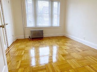 23-24 28th St #1, Astoria, NY 11105