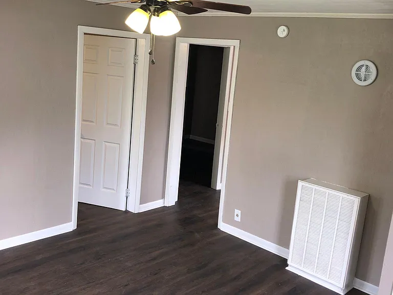 111 Bayberry St — Photo 8