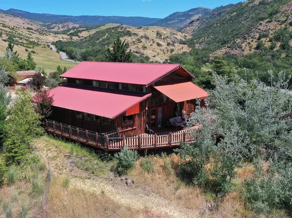 2909 Dead Indian Memorial Rd, Ashland, OR 97520