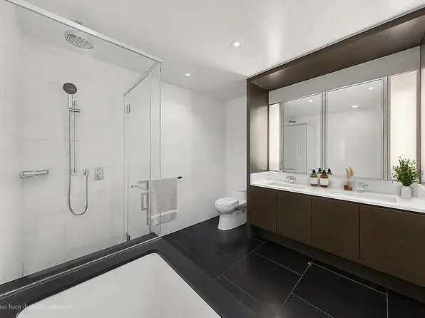 50 Riverside Boulevard image 5 of 16