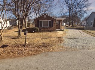 1208 Thomas Ave, Burlington, NC 27215