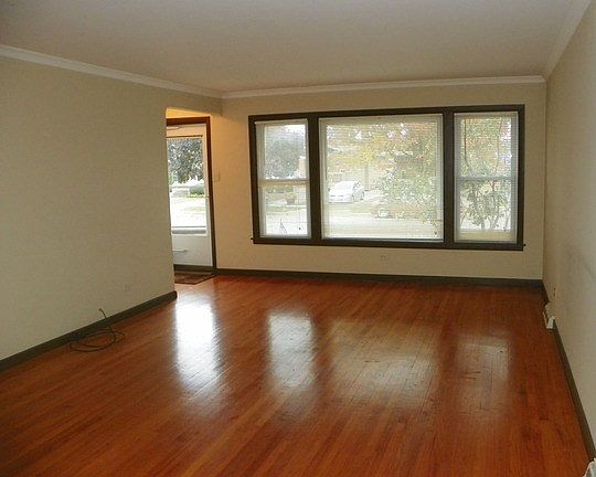 2nd image of 3144 W 100th Pl