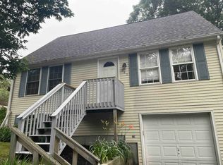 183 Hunt Ave, South Kingstown, RI 02879