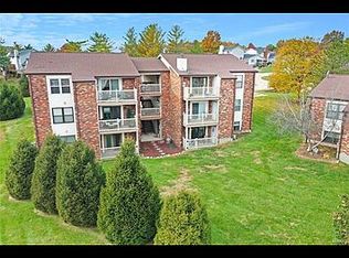 10 Meadow Ridge E, Columbia, IL 62236