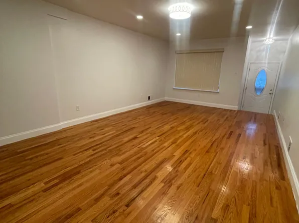 64 Dartmouth Loop #2, Staten Island, NY 10306