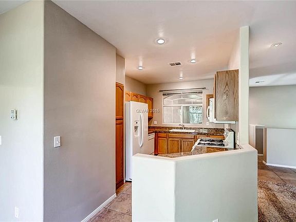 5th image of 1604 Hills Of Red Dr Unit 203