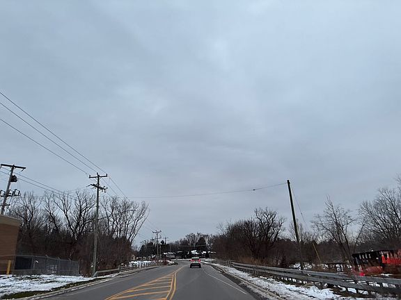 5th image of 1340 Borden Rd