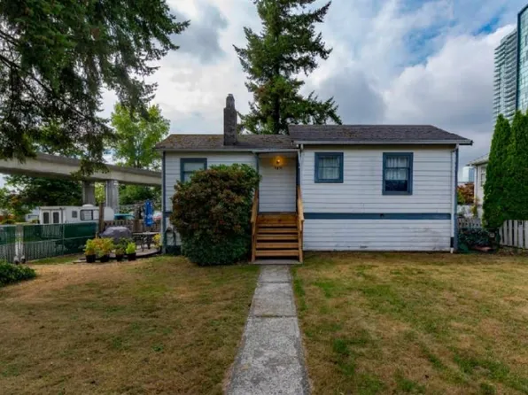 6891 Burlington Ave, Burnaby, BC V5J 4H3