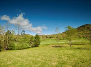 56 Walnut Valley Pkwy #5, Arden, NC 28704